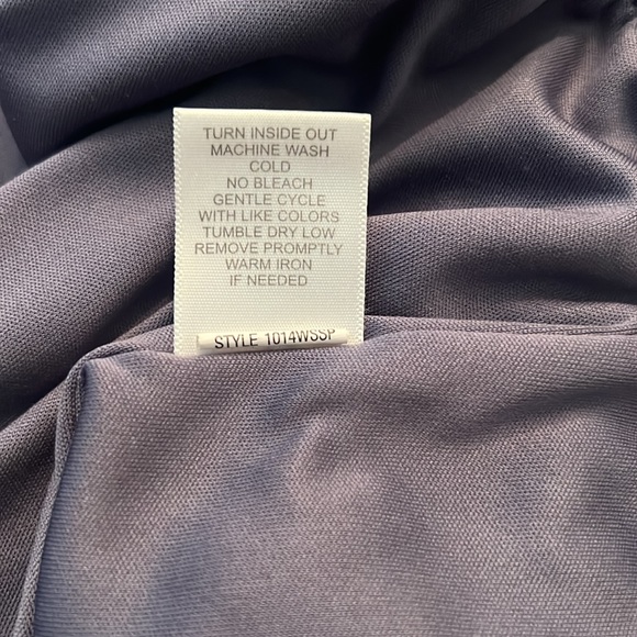 Sheer floral fabric over a solid bodice - Picture 5 of 5